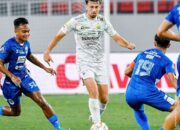 Kartu Merah Tak Halangi Kemenangan Persib 1-0 atas PSIS