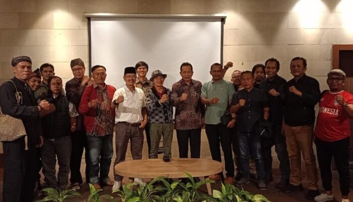 Wamenkop RI Ferry Juliantono Dorong Kebangkitan Ekonomi Kerakyatan Melalui Koperasi Merah Putih