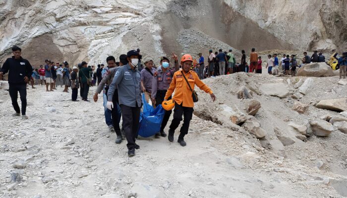 Tragedi Longsor Gunung Kuda Tewaskan 14 Orang, Tambang Resmi Ditutup