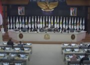 Rapat Paripurna Memanas, Fraksi PDIP Walk Out Usai Pernyataan Gubernur Dedi Mulyadi Dinilai Lecehkan DPRD